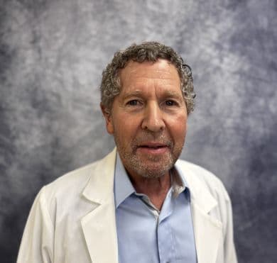portrait of Mark Kipnes