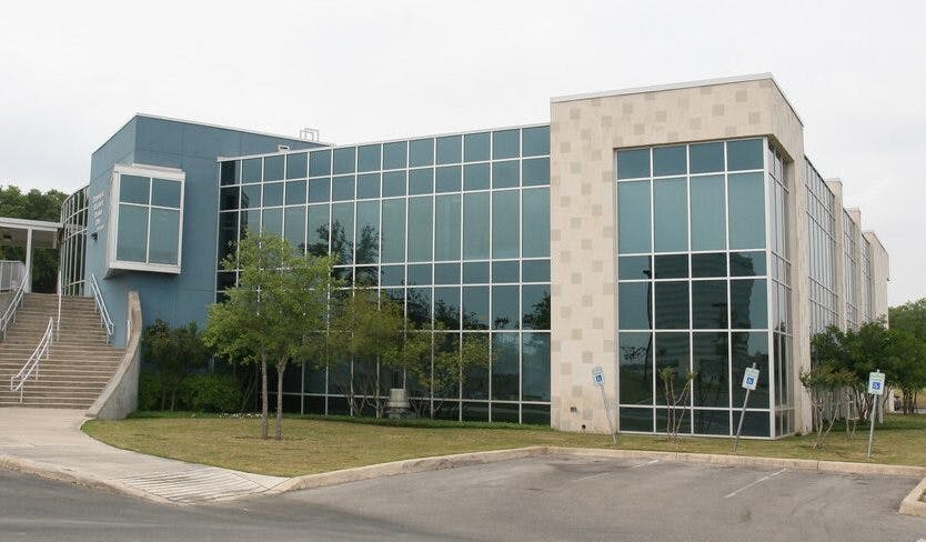 DGDClinicExterior Diabetes & Glandular Clinic Exterior - San Antonio, TX